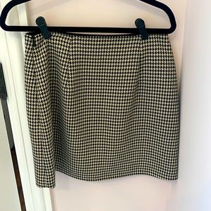 Club Monaco houndstooth miniskirt
